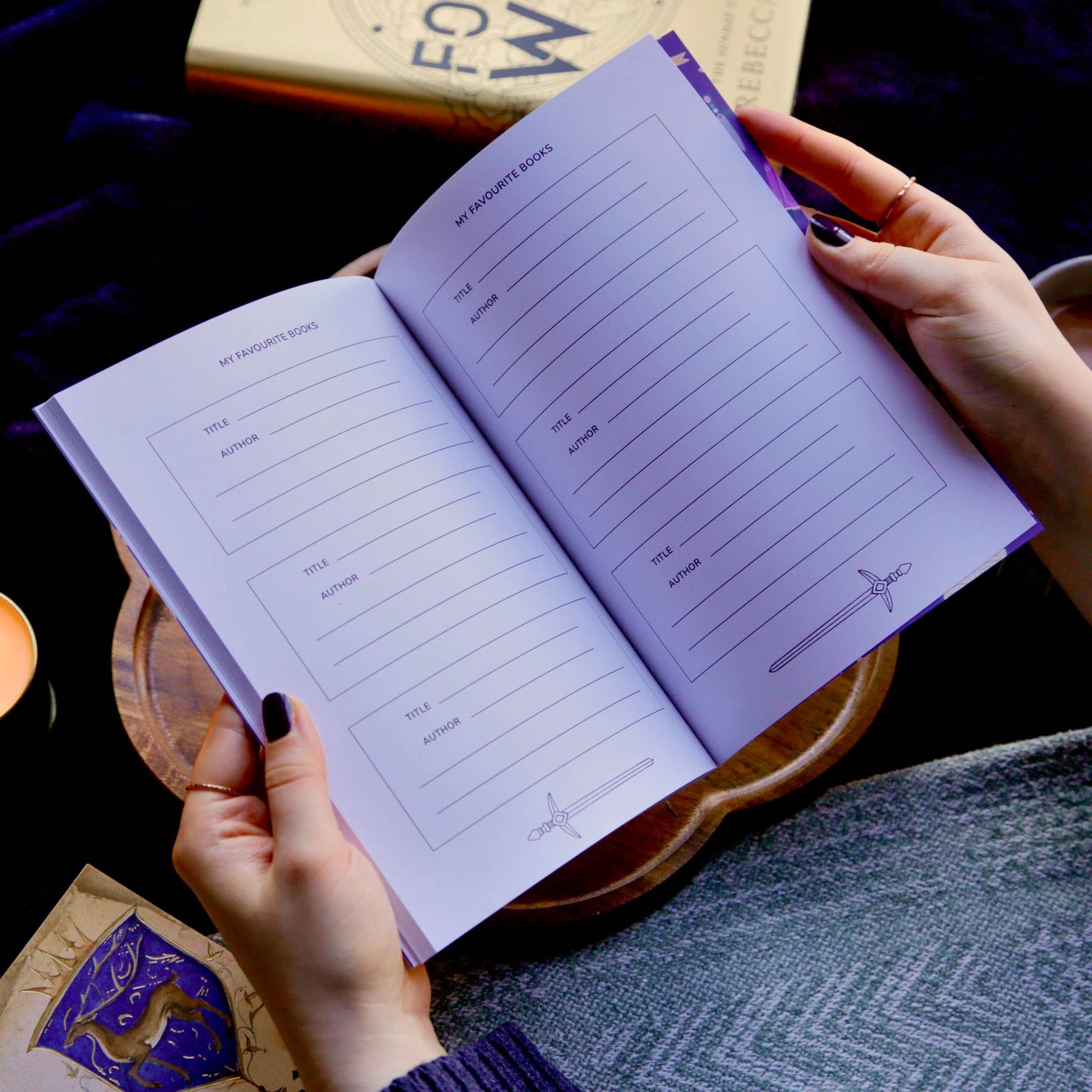 Hopscotch Paper Co. - Reading Journal Dragon, Cosy Quest – 50 Book Review Notebook