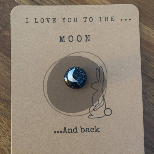 Pebble with moon design on a 'I Love You to the Moon and Back' card